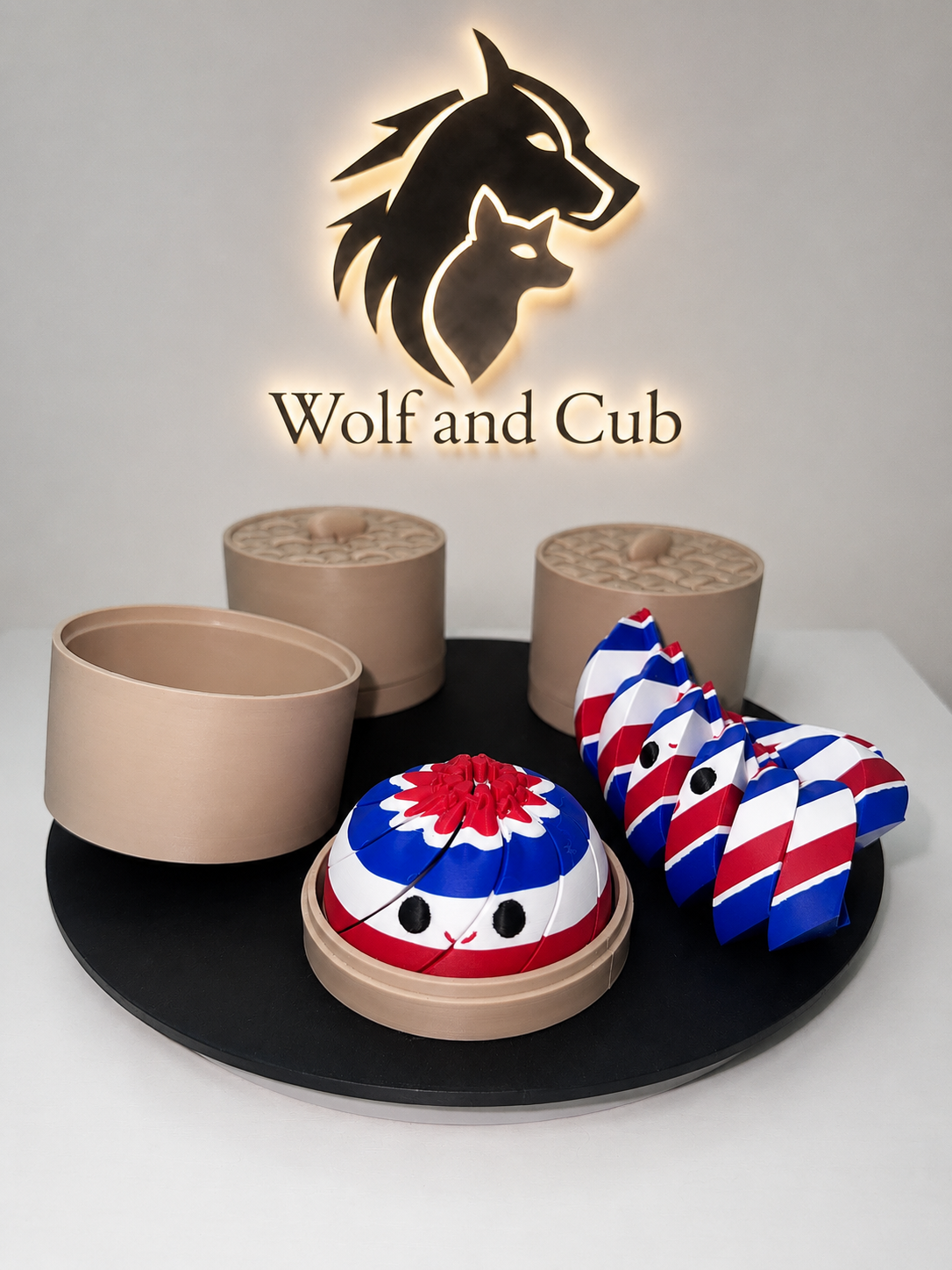 Patriotic Spiral Fidget Dumpling – Articulated Sensory Desk Toy – Red, White & Blue Pocket Fidget